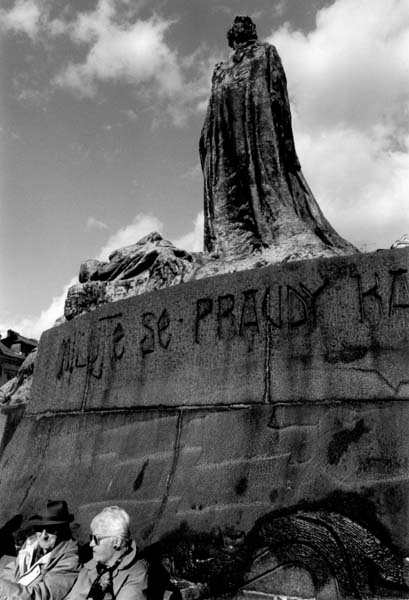 <Prague>